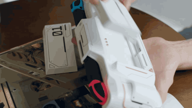 バッテリーを入れ替えできる